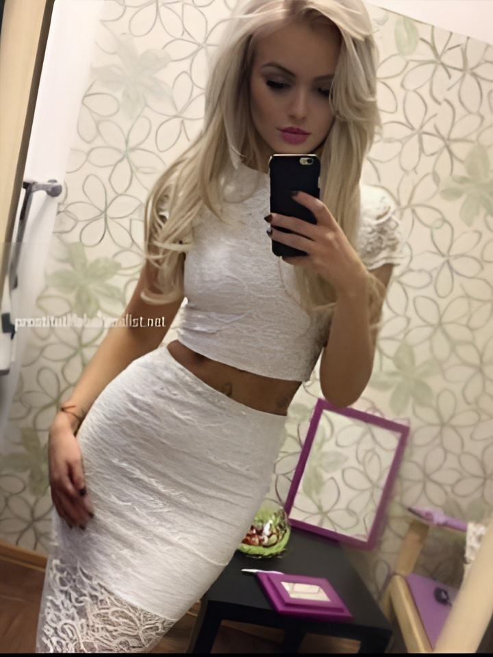 Каролина привлекательная девушка из Северодвинска цена от 4000 руб