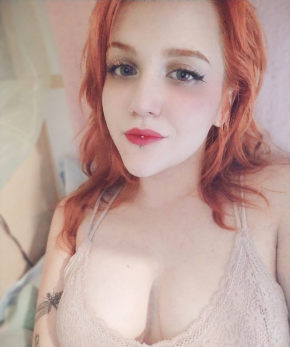 Тося привлекательная девушка из Северодвинска цена от 5000 руб